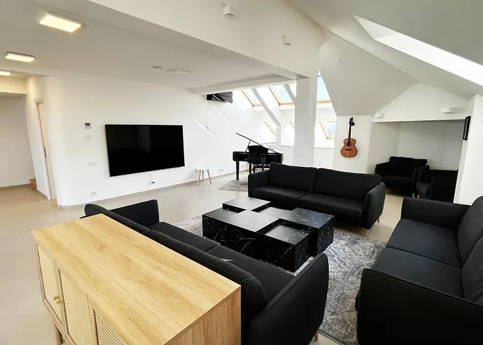 Apartament Casa Damadian *